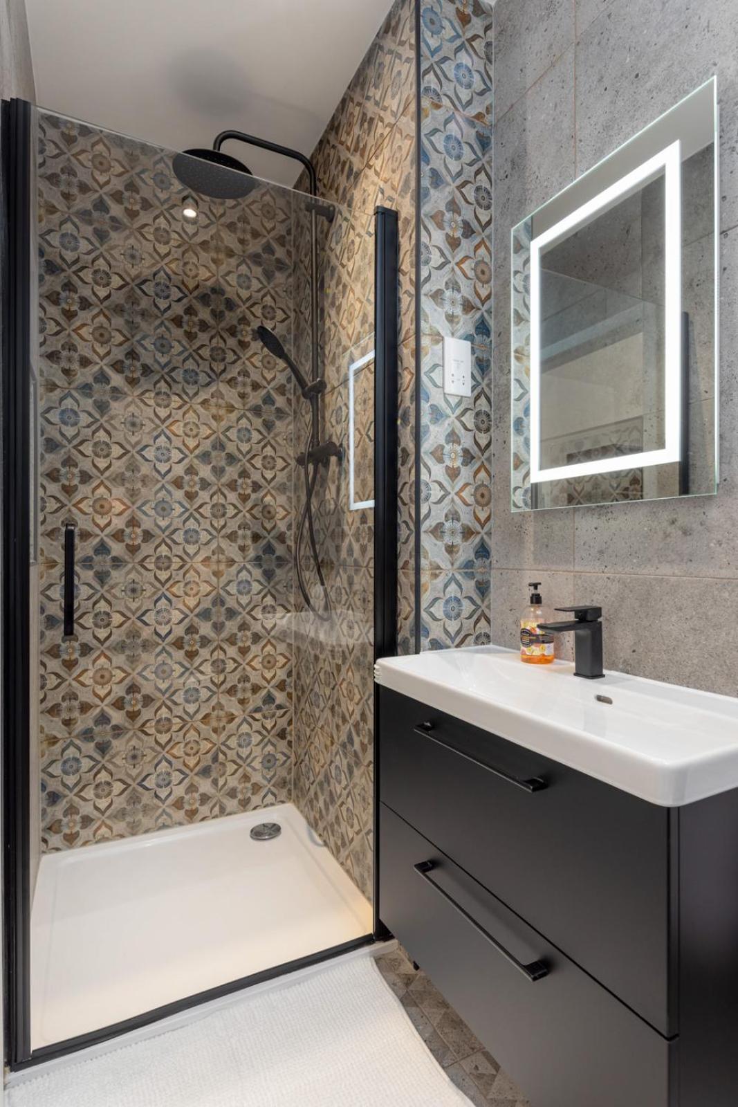 Flatzy - 16 Guests 4 En-Suite Central Apartment A Liverpool Buitenkant foto